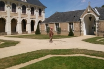 Eric Madeleine. Gnome-Gnomon. Performance. Le Couvent des Ursulines. Château-Gontier. 2015.