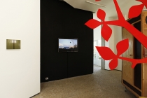 David Michael Clarke. Vue de l'exposition: Flying Black Cow Utopia Club. Galérie du Dourven. Trédez-Locquémeau. 2014. Photo: Hervé Beurel.