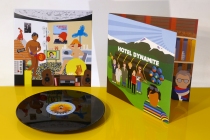 12" 140g Vinyle noir. Pochette gatefold conçue par David Michael Clarke lui-même. L'édition comprend également un insert, contenant les paroles complètes et un texte de la critique d'art, Julie Martin.