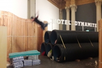 Le saut de Lucas Pastor. Lors du workshop, Hotel Dynamite. La Chapelle Saint Jacques. Saint Gaudens. 2018. © David Michael Clarke ADAGP.