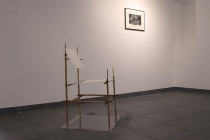 Michel Aubry. Mise en musique de la chaise droite de Gerrit Rietveld,1924 - 2000. Bill Owens. S-67 Fourteen years ago, 1972. Vue de l'exposition. Maison Modèle. Collection FRAC Normandie Caen. Radar, Bayeux. 2017. @ David Michael Clarke