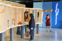 Oeuvres de Chistelle Familliari, Anabelle Hulaut, Marie Angelé, Neal Beggs, Philippe Poupet et Florence Carbonne. Madame Orain et la mogette magique. Vue de l'exposition collective, "Madame Orain et la mogette magique". La Cuisine centre d'art, Nègrepelisse. 2017. Photo Hervé Beurel. © Les artists & David Michael Clarke ADAGP.