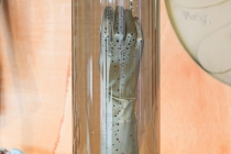 Oeuvre de Victoria Klotz. Vue de l'exposition collective, "Madame Orain et la mogette magique". La Cuisine centre d'art, Nègrepelisse. 2017. Photo Hervé Beurel. © Les artists & David Michael Clarke ADAGP.