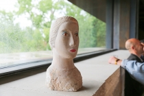 Oeuvre de Marianne Plo. Vue de l'exposition collective, "Madame Orain et la mogette magique". La Cuisine centre d'art, Nègrepelisse. 2017. Photo Hervé Beurel. © Les artists & David Michael Clarke ADAGP.