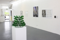 Vue de l'exposition, Multiples #05. Exposition collective. Galerie RDV, Nantes. 2014. Photo : Léa Cotart-Blanco.