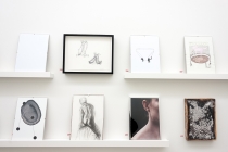 Recto-Verso. Exposition collective & vente aux enchères « à l’aveugle » au profit du Secours populaire français. Organisée par AMAC à la Fondation Louis Vuitton, Paris, 2015. Photo: Bernard Nicolau-Bergeret.