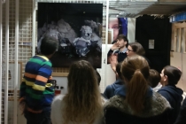 Visite du Frac Normandie Caen. Dans le cadre d'une résidence artistique organisé par le FRAC Normandie Caen au Collège Sainte Thérèse à Saint-Pierre-en-Auge. 2017.