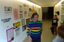 Visite du Frac Normandie Caen. Dans le cadre d'une résidence artistique organisé par le FRAC Normandie Caen au Collège Sainte Thérèse à Saint-Pierre-en-Auge. 2017.