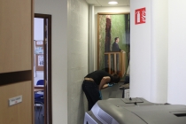 Installation de l'exposition, Placard-Placard. Dans le cadre d'une résidence artistique organisé par le Frac Normandie Caen au Collège Sainte Thérèse à Saint-Pierre-en-Auge. 2017.