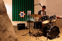 Shipsides & Beggs. Song writing session. Dans l'exposition, Outside-In. Château-Gontier. 2015.