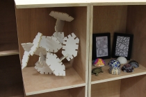 Installation dans l'atelier de l'école d'arts plastique, Le Kiosque, Mayenne. © David Michael Clarke ADAGP.