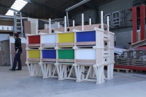 La construction de l'unité d'Habitation pour 24 Lapins aux ateliers d’Itinéraires Bis. Saint-Brieuc. 2014.