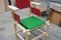 La construction du fauteuil «Rietveld Montauban» en 2014. Avec Jean-Luc Rault. Ateliers d'Itinéraires Bis, Saint-Brieuc.