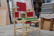 La construction du fauteuil «Rietveld Montauban» en 2014. Avec Jean-Luc Rault. Ateliers d'Itinéraires Bis, Saint-Brieuc.